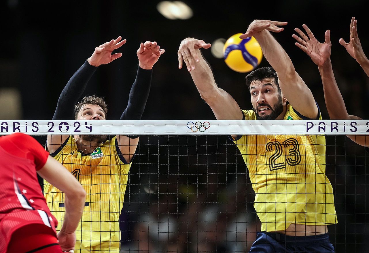 Brasil foi eliminado nas quartas de final do vôlei de quadra masculino (Foto: Gaspar Nóbrega / COB)