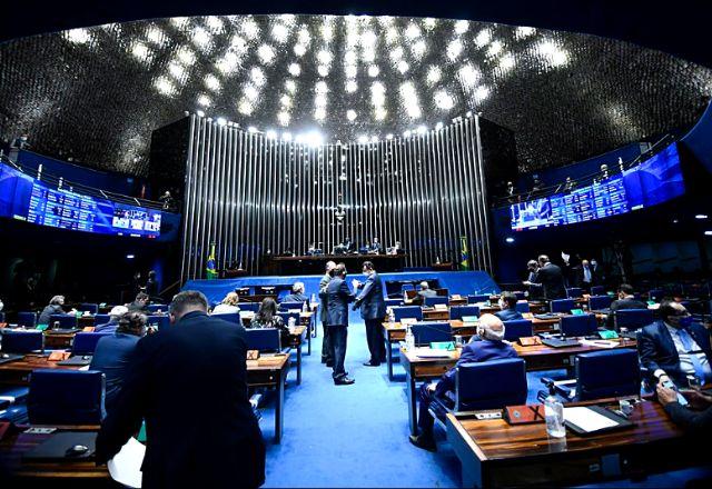 SBT News na TV: Senado aprova prorrogação da desoneração da folha; Israel anuncia invasão de Gaza por terra SBT News na TV: Senado aprova prorrogação da desoneração da folha; Israel anuncia invasão de Gaza por terra