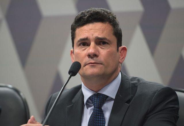 Justiça Federal do Paraná pede à PF investigação contra Sergio Moro Justiça Federal do Paraná pede à PF investigação contra Sergio Moro