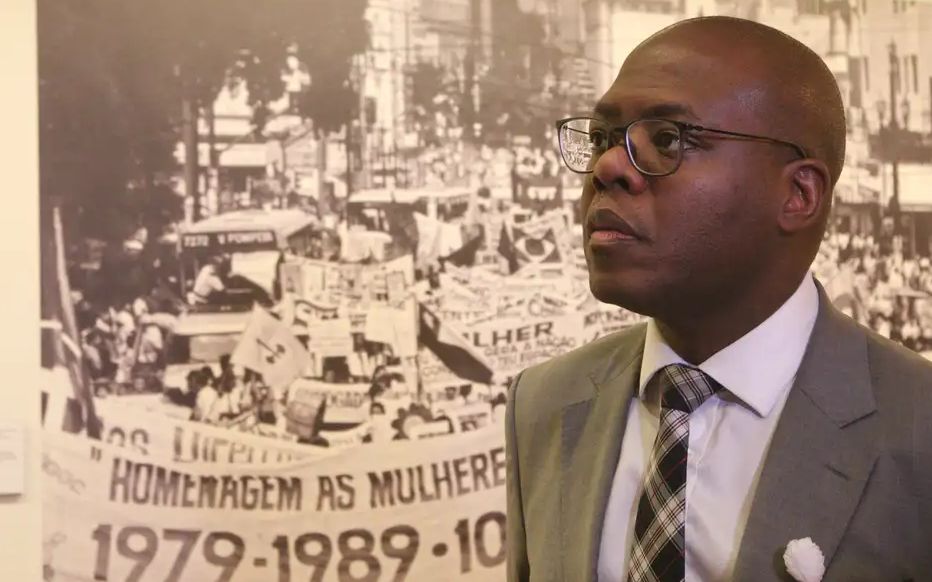 Nos 60 anos do golpe militar, Silvio Almeida afirma: 'Ditadura nunca mais'