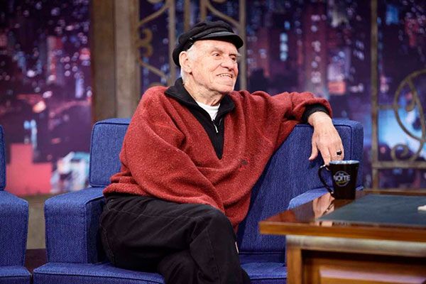 O narrador Silvio Luiz durante participação no programa The Noite