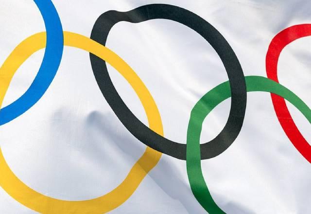 símbolo olímpico em bandeira