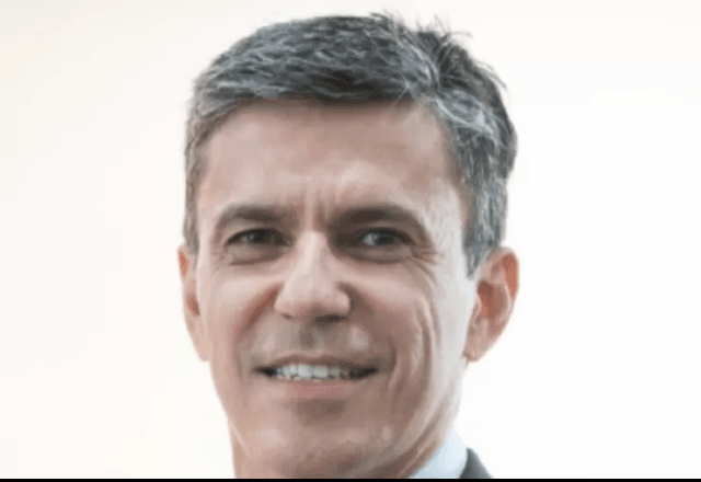 sobrevivente nadou e escapou