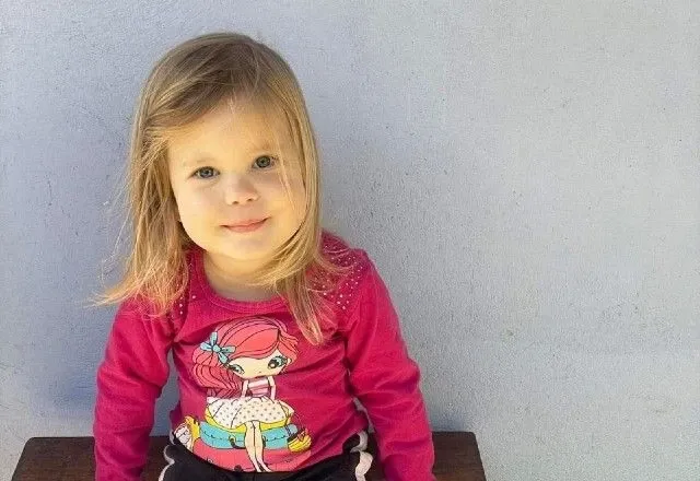 Menina de 4 anos morta a facadas pela irmã, de 22, é velada em SC | Reprodução/Redes Sociais
