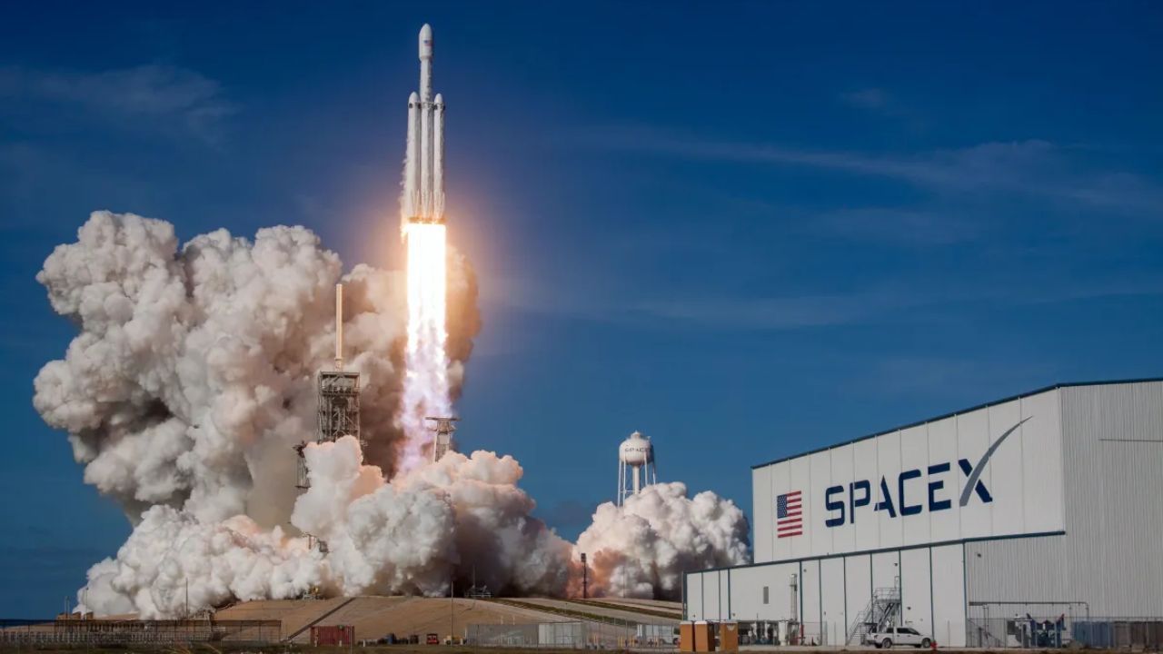 Imagem da notícia: Especialista vê IPO da SpaceX histórico, mas sem euforia Imagem da notícia: Especialista vê IPO da SpaceX histórico, mas sem euforia
