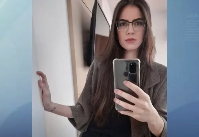 Acusada, que é artista plástica, tem 12 passagens criminais por assédio, importunação e é investigada por roubo | Reprodução