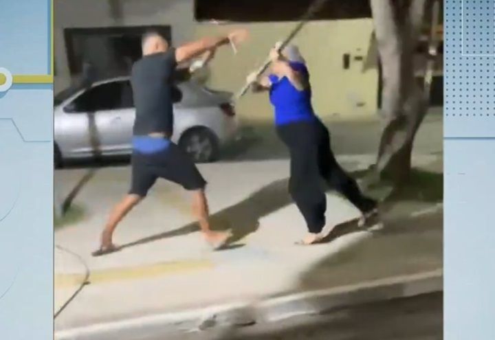 Em surto, homem tenta esfaquear pessoas após acidente de trânsito