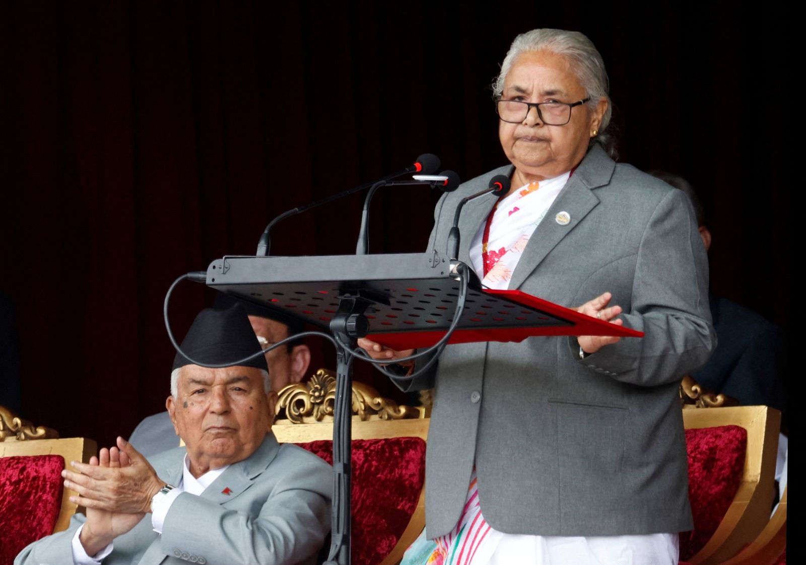 Primeira-ministra interina do Nepal discursa em Katmandu | REUTERS/Stringer