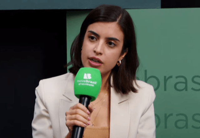 Tabata Amaral foi a terceira pré-candidata a participar de sabatina promovida por SBT News e Novabrasil | Reprodução
