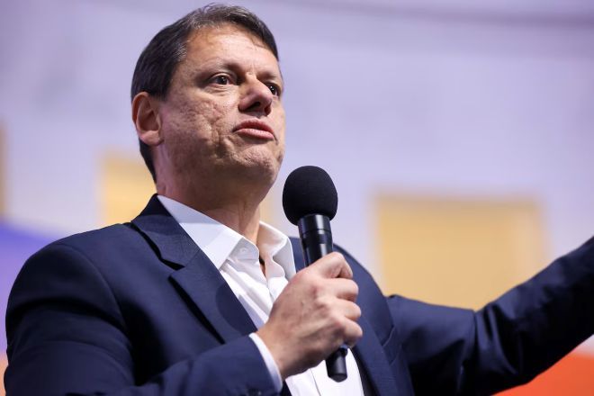 Imagem da notícia: Tarcísio cobra Flávio sobre relação com Vorcaro Imagem da notícia: Tarcísio cobra Flávio sobre relação com Vorcaro