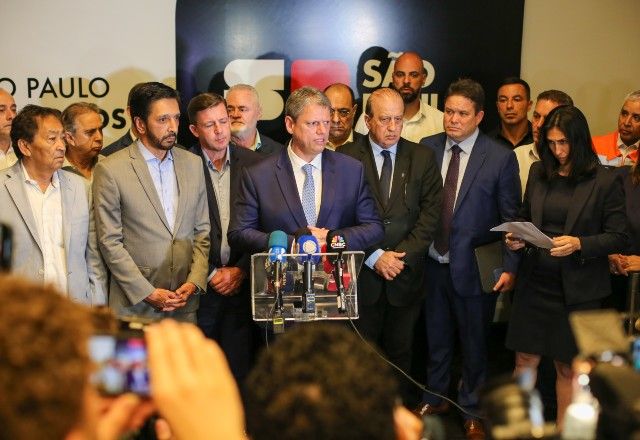 Tarcísio pede intervenção na Enel em São Paulo: "Empresa se mostrou incapaz de prestar um serviço de qualidade"
