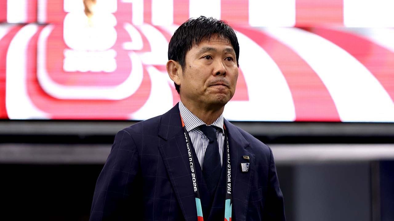 Técnico do Japão admite pedir "ajuda" a Zico