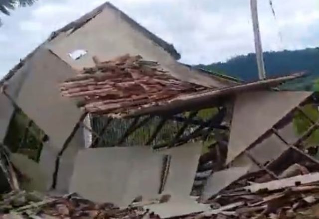 Casa fica destruída após tremor de terra na Colômbia | Foto: Reprodução/Redes Sociais