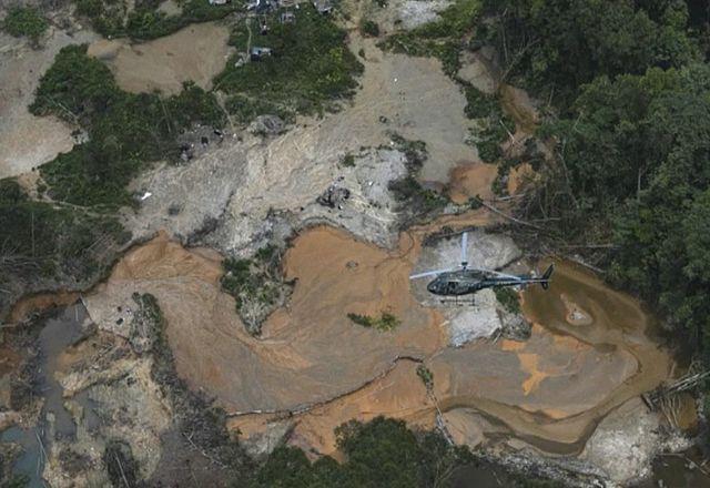 Corpos encontrados em território Yanomami são encaminhados ao IML Corpos encontrados em território Yanomami são encaminhados ao IML