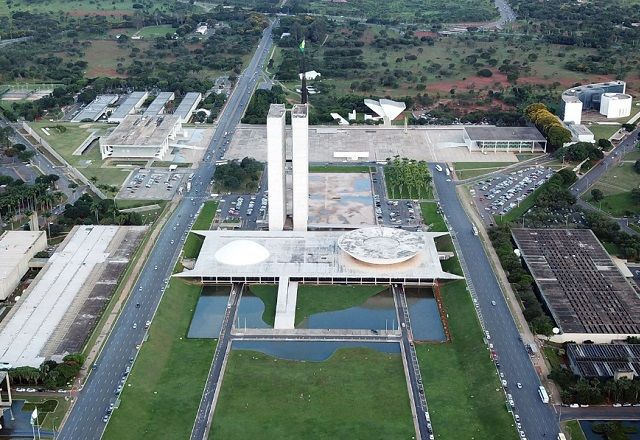 Nesta segunda-feira (26), o presidente Luiz Inácio Lula da Silva (PT) terá uma reunião com líderes da Câmara dos Deputados, no Palácio do Planalto, às 17h | José Paulo Lacerda/CNI