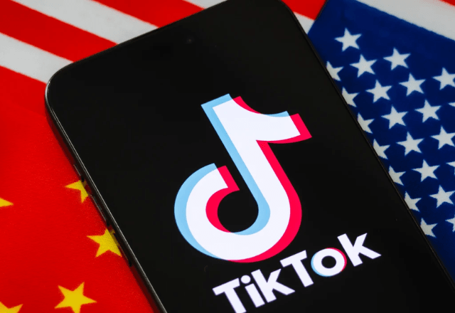 TikTok fez acordo para poder operar nos EUA | Reprodução/Cheng Xin/Getty Images