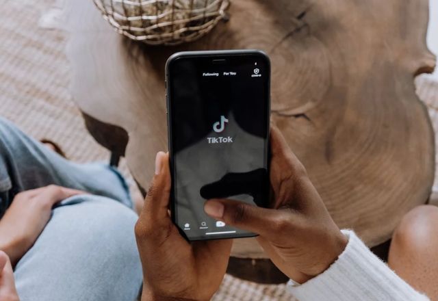 China suspende negociações de venda do Tiktok após tarifaço americano | Foto: Reprodução