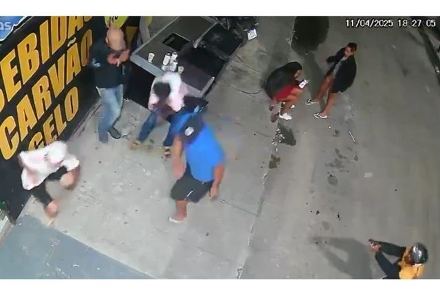 Homem é morto a tiros em frente a depósito de bebidas em Itaboraí (RJ)
