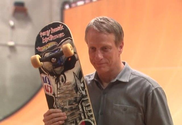 Skate usado por Tony Hawk em manobra histórica é leiloado por mais de R$ 6 milhões | Reuters