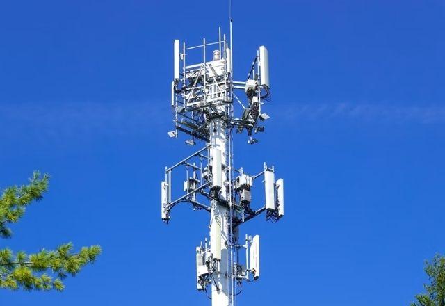 torre de transmissao de celular 5G