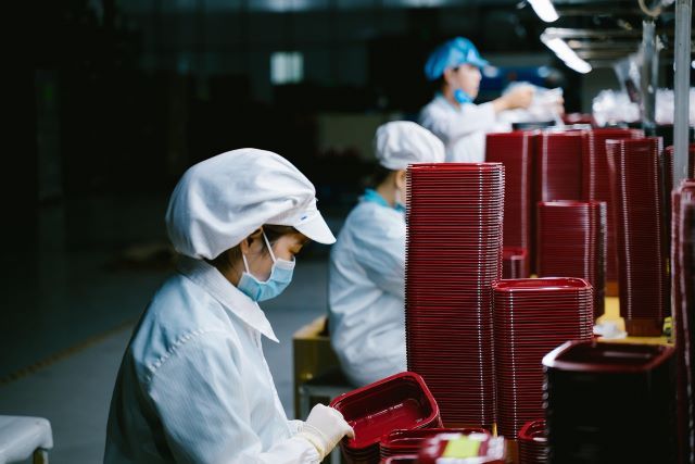 Após isenção parcial de eletrônicos, China cobra dos EUA retirada total das tarifas
