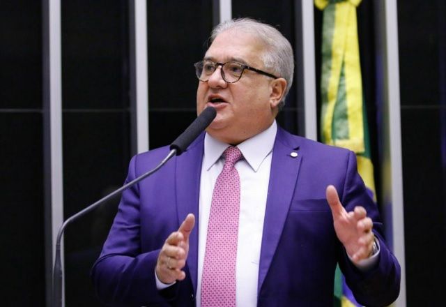 Levantamento do IBGE aponta que, em 2022, 778 mil pessoas exerciam o trabalho principal por meio de aplicativos de transporte de passageiros | Marina Ramos/Câmara dos Deputados