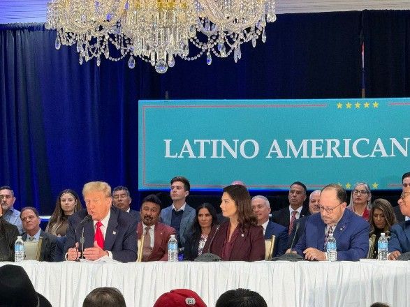 Trump se reúne com latino-americanos em Miami