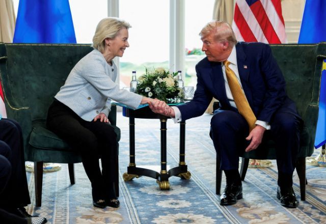 Trump dá prazo até 4 de julho para União Europeia cumprir acordo comercial Trump dá prazo até 4 de julho para União Europeia cumprir acordo comercial