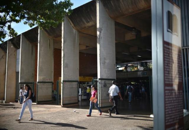 Maioria das federais não tem previsão de retomada 100% presencial Maioria das federais não tem previsão de retomada 100% presencial