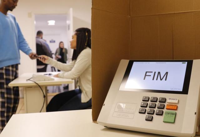Eleições 2024: Pimentel lidera com 29,3%; Graeml e Ducci disputam vaga no segundo turno em Curitiba Eleições 2024: Pimentel lidera com 29,3%; Graeml e Ducci disputam vaga no segundo turno em Curitiba