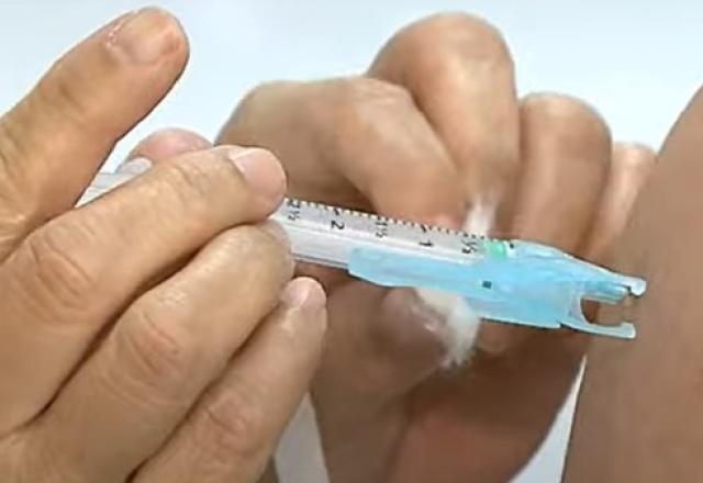 Governo lança campanha nacional de vacinação contra a gripe e o sarampo Governo lança campanha nacional de vacinação contra a gripe e o sarampo