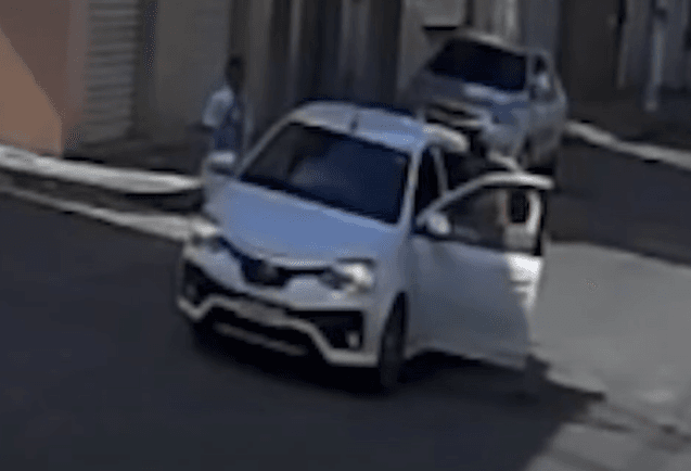 Pai e filho são roubados enquanto voltavam da igreja no Espírito Santo