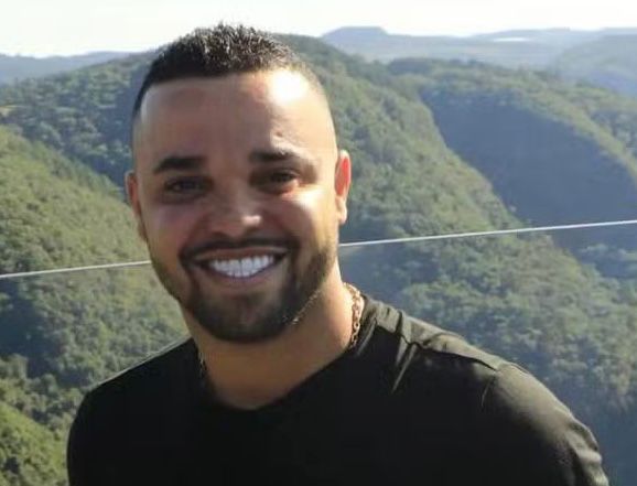 Vereador é preso por porte ilegal de arma e uso de documento falso no RJ