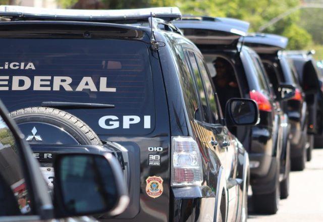Polícia Federal mira grupo suspeito de fraudes que deram prejuízo de R$ 7 milhões ao INSS Polícia Federal mira grupo suspeito de fraudes que deram prejuízo de R$ 7 milhões ao INSS