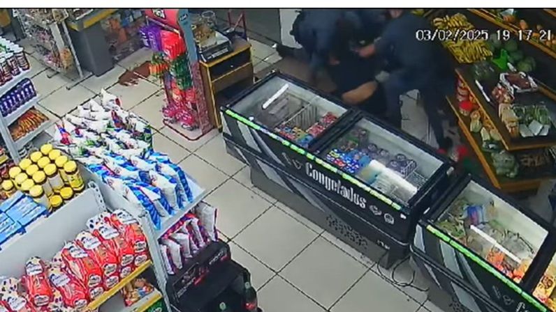 Imagens da agressão a suspeito rendido durante abordagem policial em Guarulhos (SP) | Reprodução