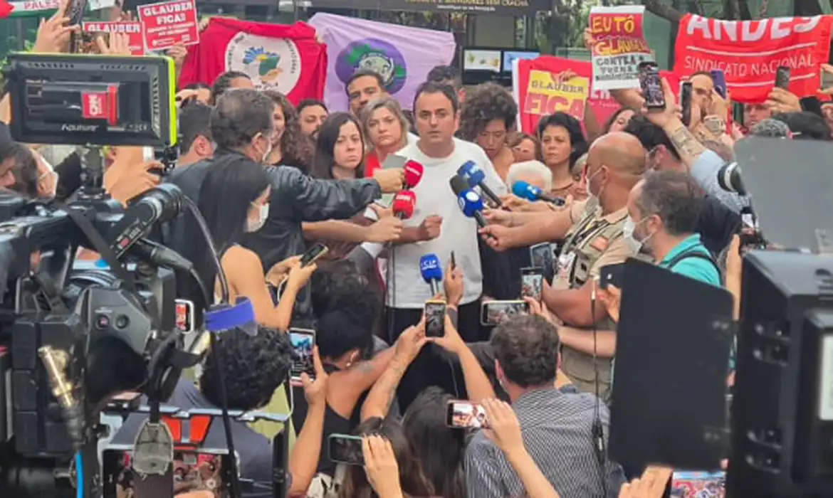 Glauber Braga encerra greve de fome após acordo com Hugo Motta | Divulgação/Psol