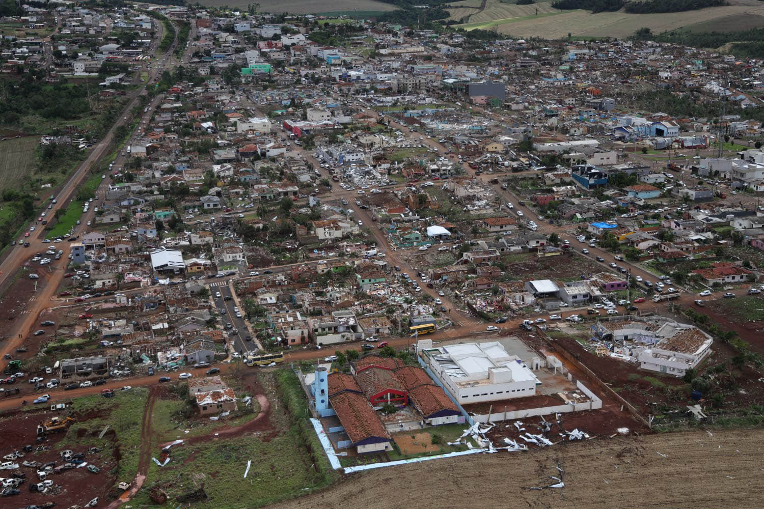 Imagem aérea de Rio Bonito do Iguaçu após passagem de tornado. | Jonathan Campos/AEN