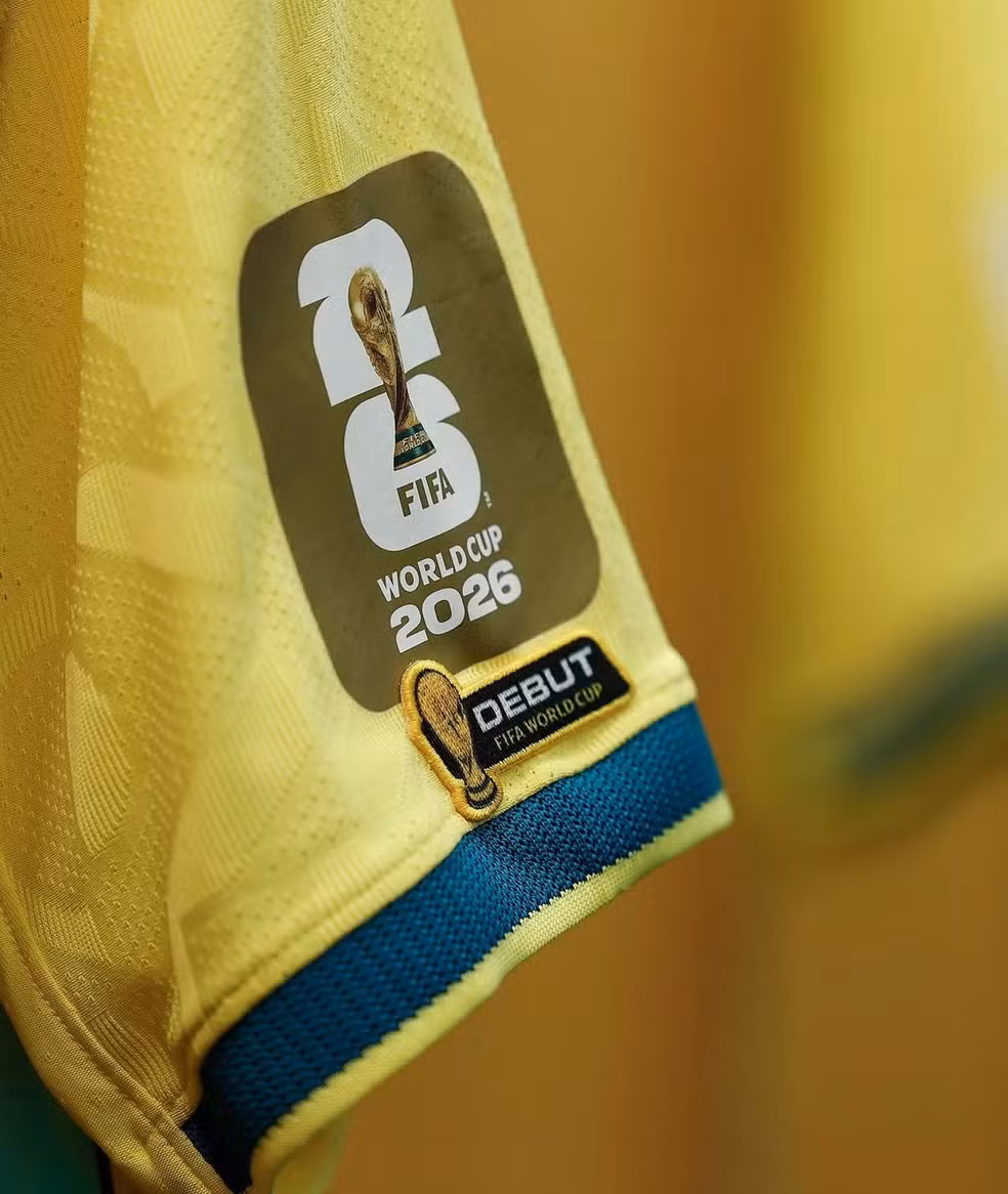 Brasil estreia com patch dourado de campeão mundial
