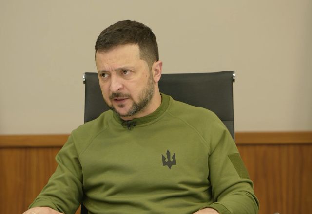 Seria "um grande erro" Lula encontrar Putin na Rússia, diz Zelensky Seria "um grande erro" Lula encontrar Putin na Rússia, diz Zelensky