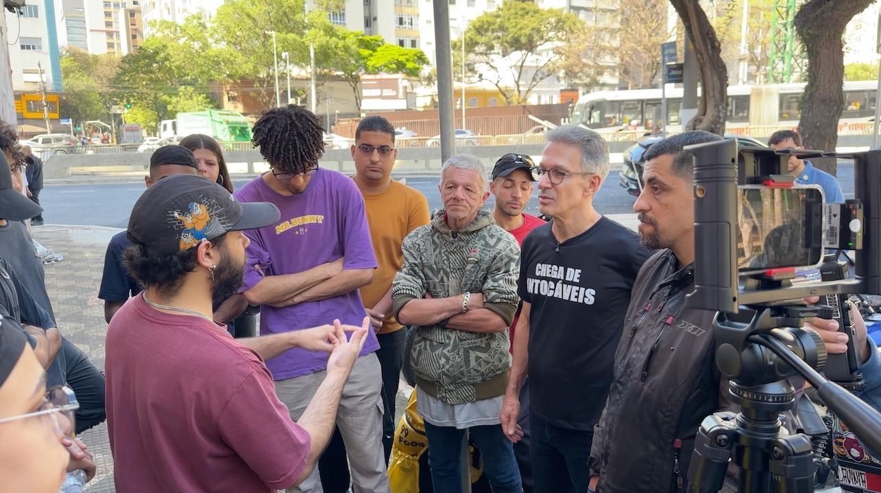 Romeu Zema conversa com motoboys em São Paulo | Estevão Deboni/Divulgação