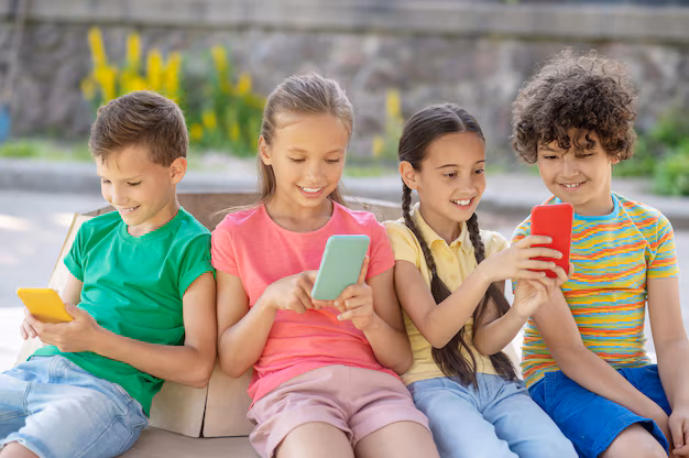 Entra em vigor lei da Flórida que proíbe acesso de menores de 14 anos às redes sociais